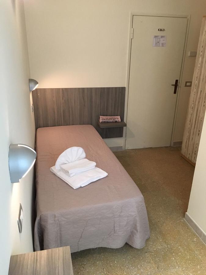 Hotel Rebola ريميني المظهر الخارجي الصورة