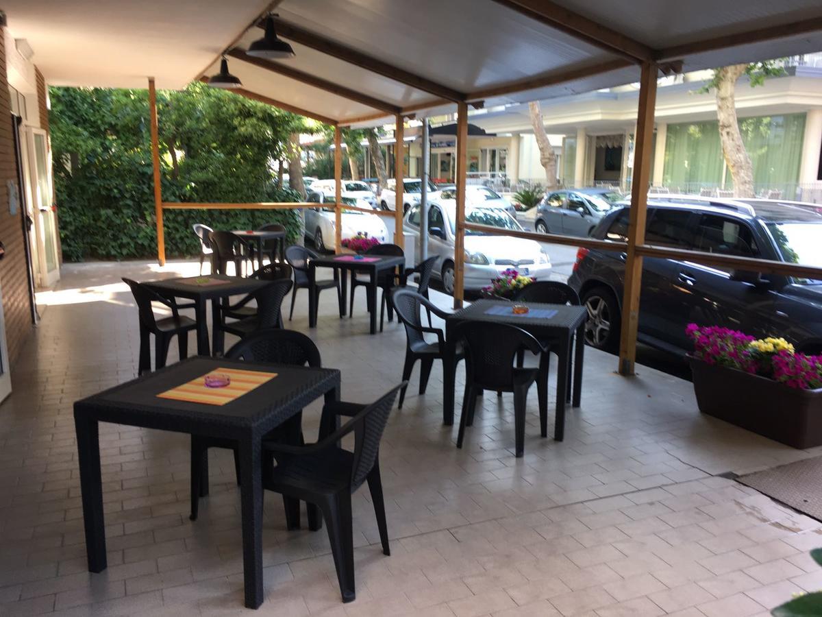 Hotel Rebola ريميني المظهر الخارجي الصورة