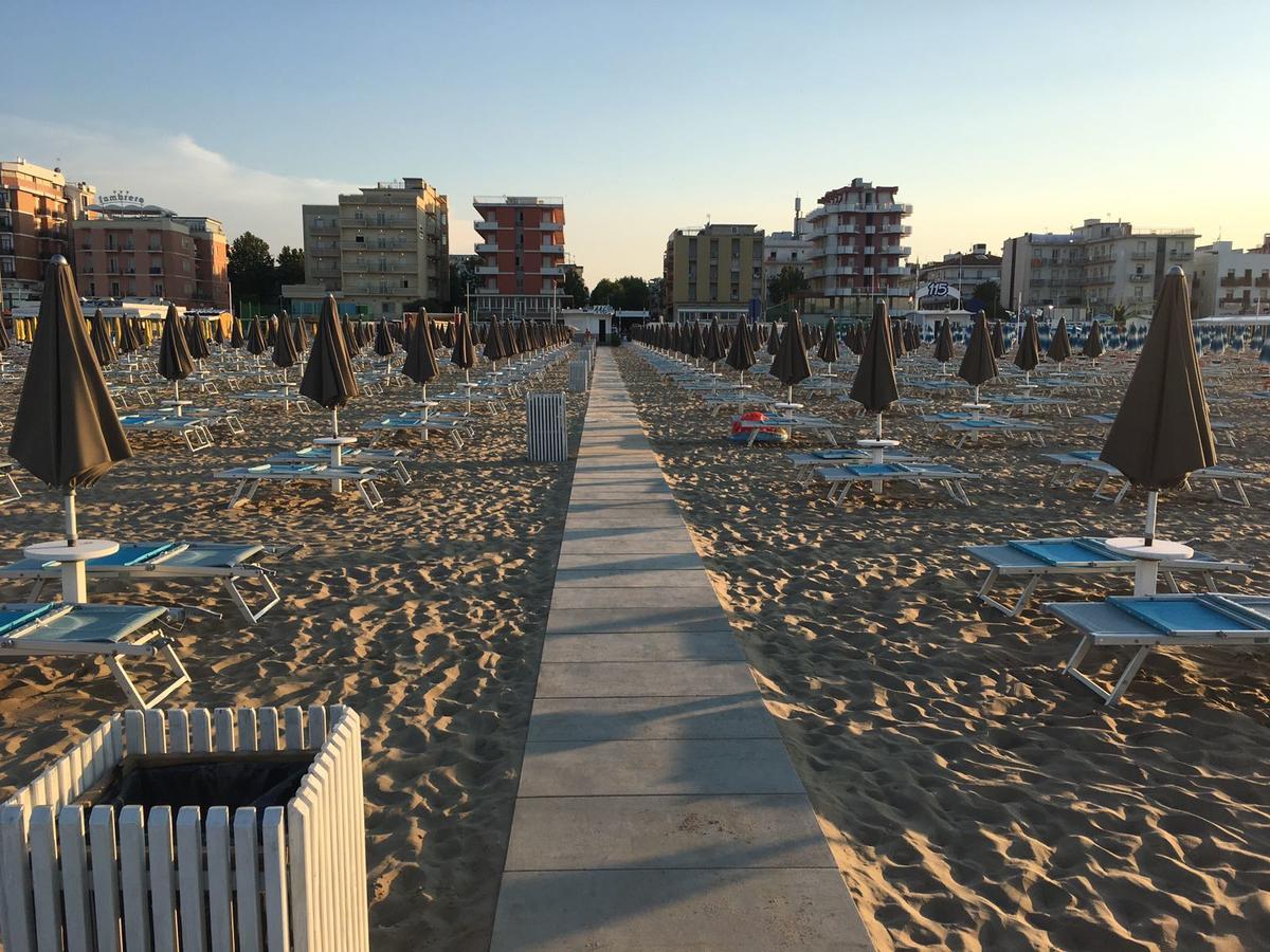 Hotel Rebola ريميني المظهر الخارجي الصورة