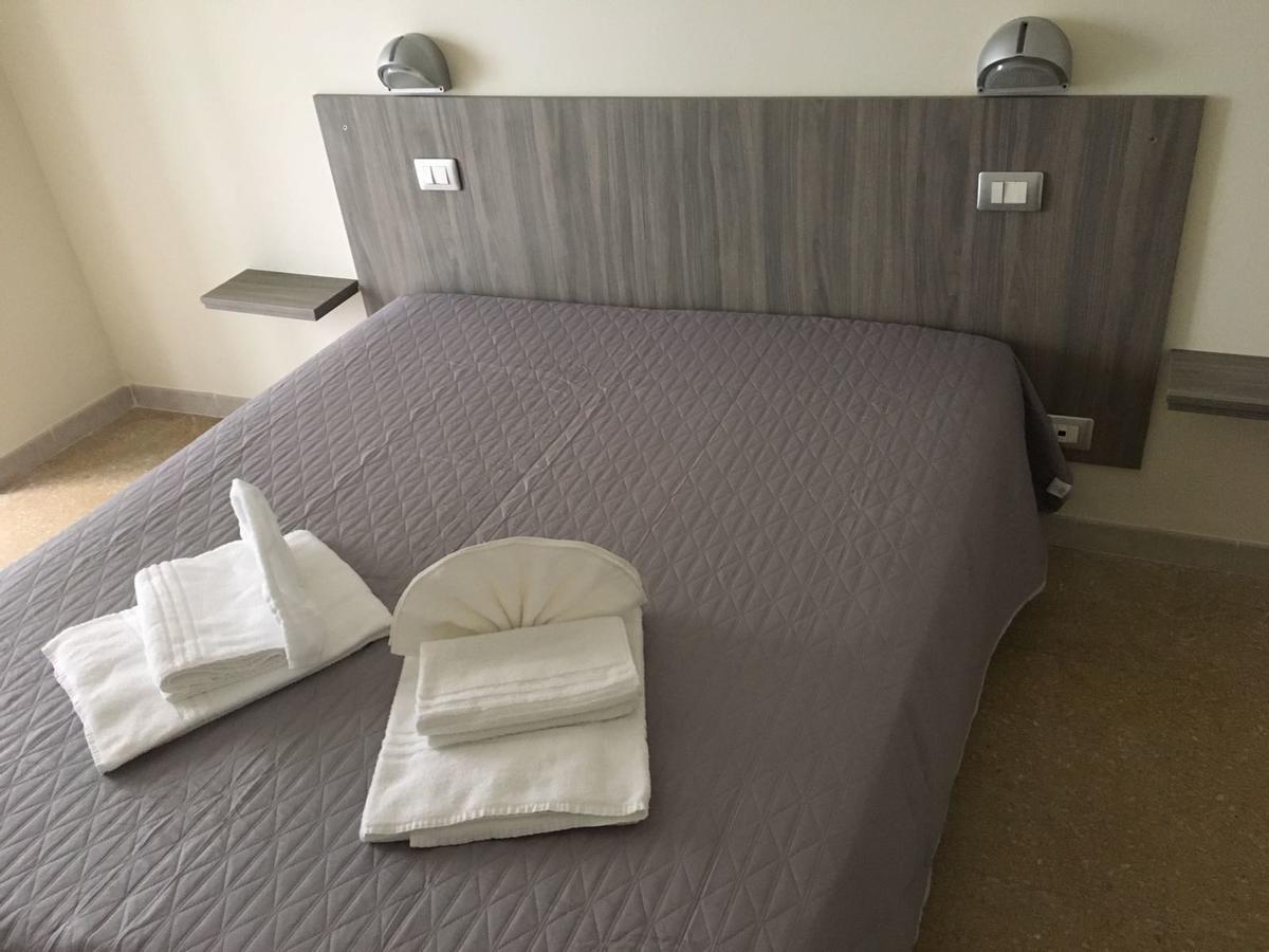Hotel Rebola ريميني المظهر الخارجي الصورة