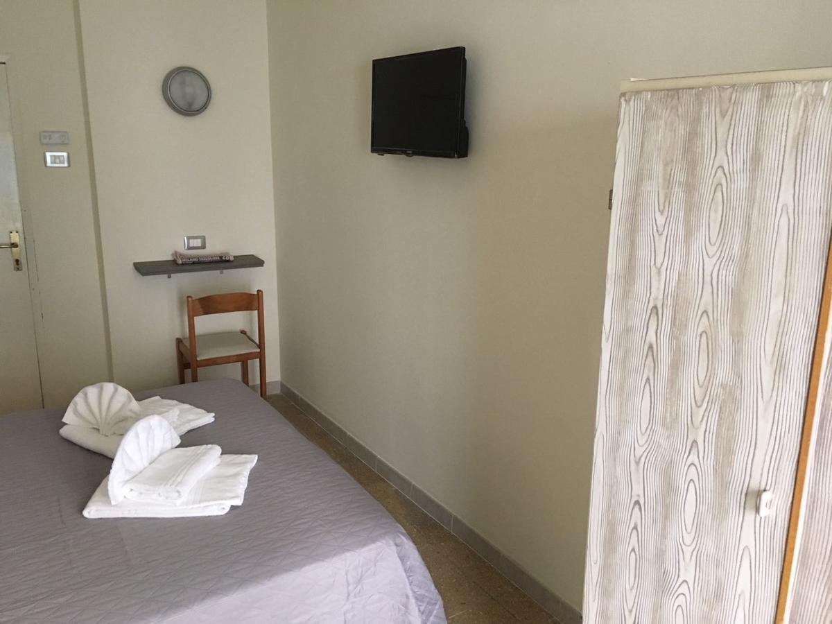 Hotel Rebola ريميني المظهر الخارجي الصورة
